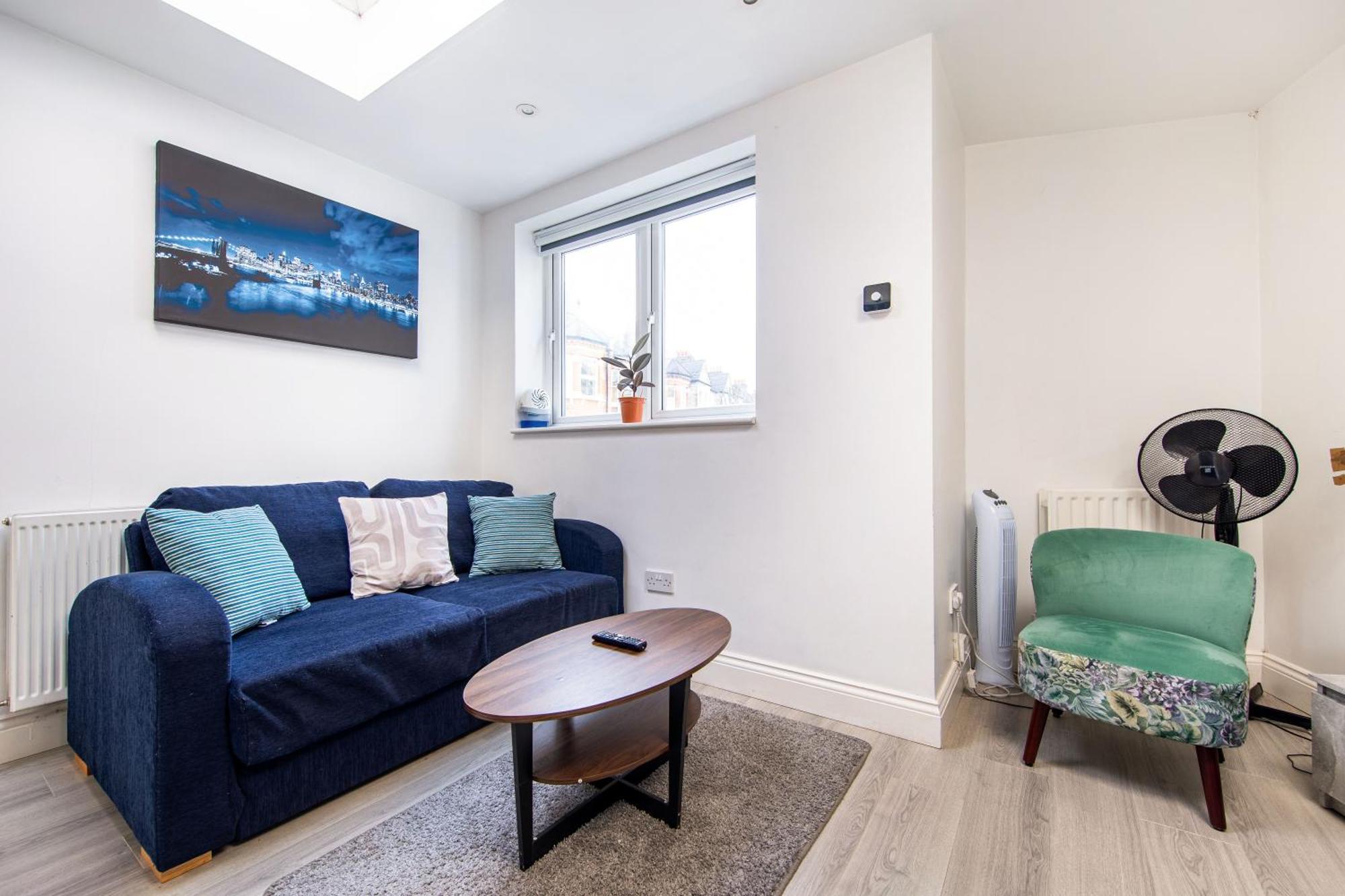 Cosy 1 Bed Apartment With Free Parking Close To Underground Station Zone 2 For Quick Access To Central London Up To 5 Guests מראה חיצוני תמונה