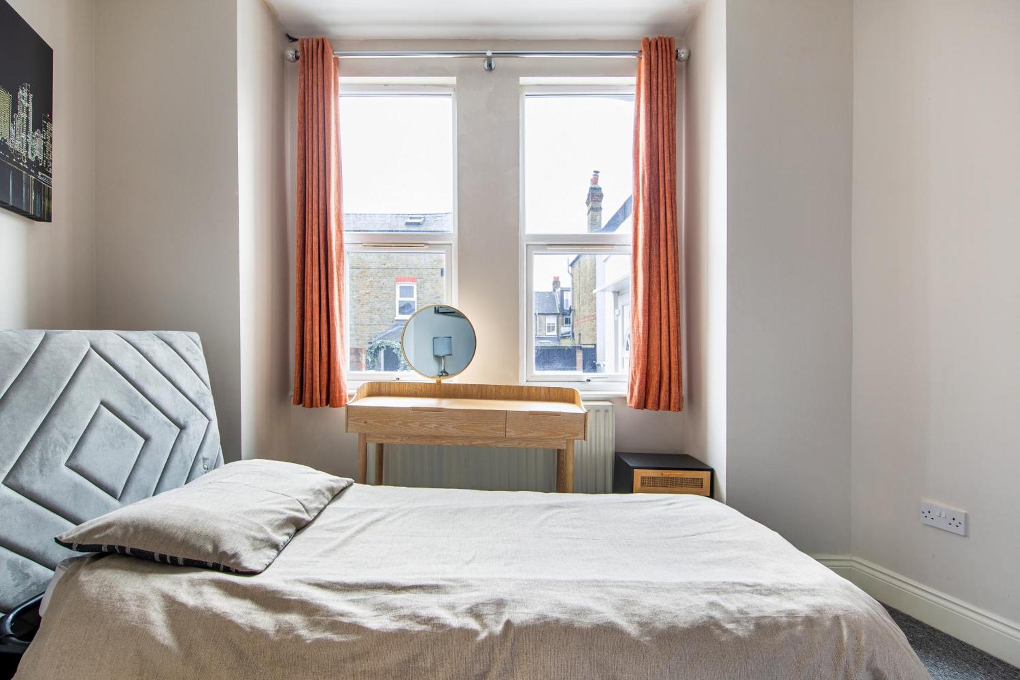 Cosy 1 Bed Apartment With Free Parking Close To Underground Station Zone 2 For Quick Access To Central London Up To 5 Guests מראה חיצוני תמונה
