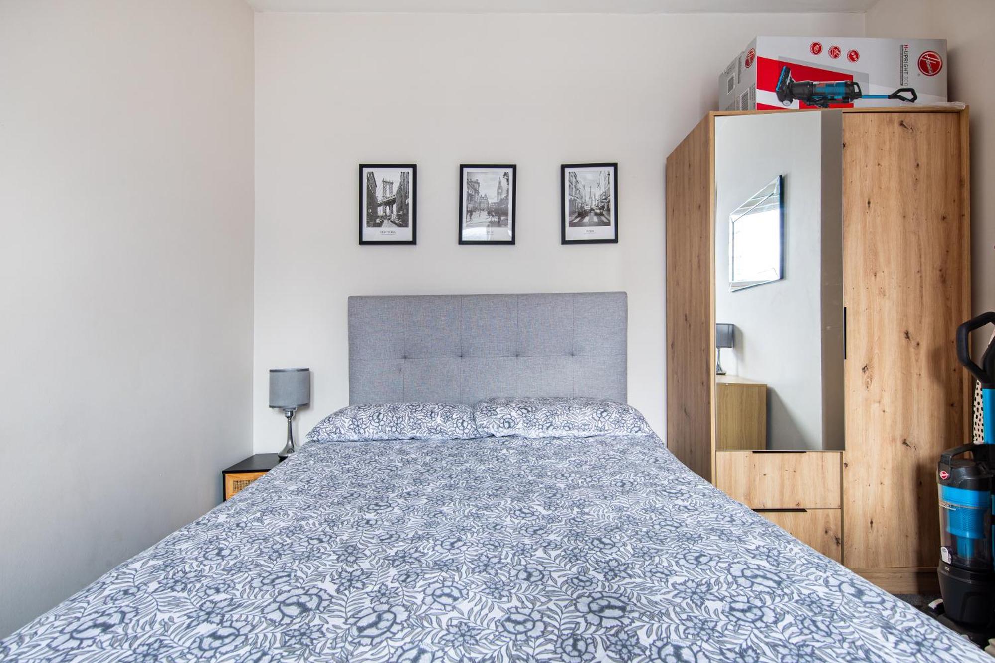 Cosy 1 Bed Apartment With Free Parking Close To Underground Station Zone 2 For Quick Access To Central London Up To 5 Guests מראה חיצוני תמונה