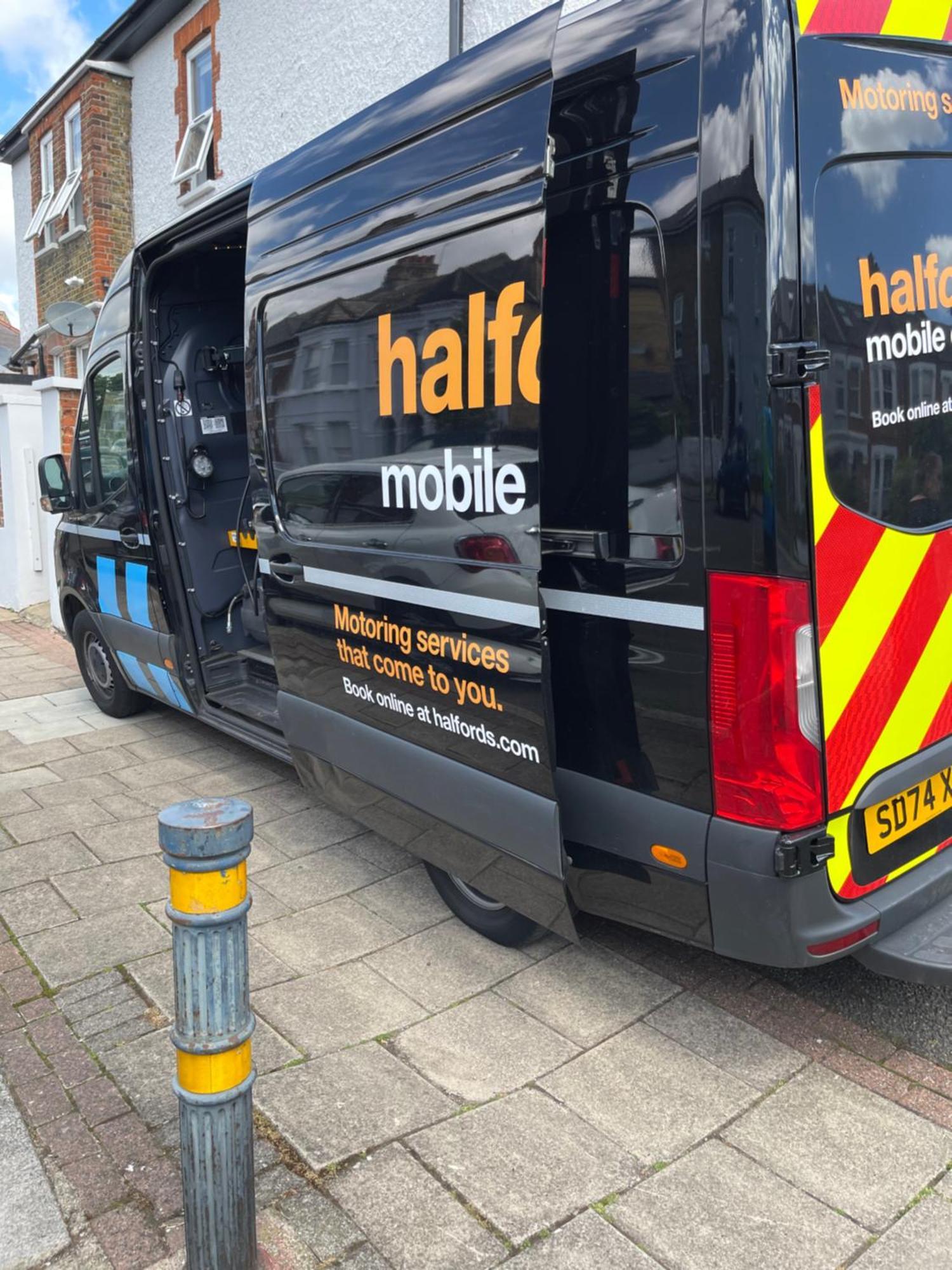 Cosy 1 Bed Apartment With Free Parking Close To Underground Station Zone 2 For Quick Access To Central London Up To 5 Guests מראה חיצוני תמונה