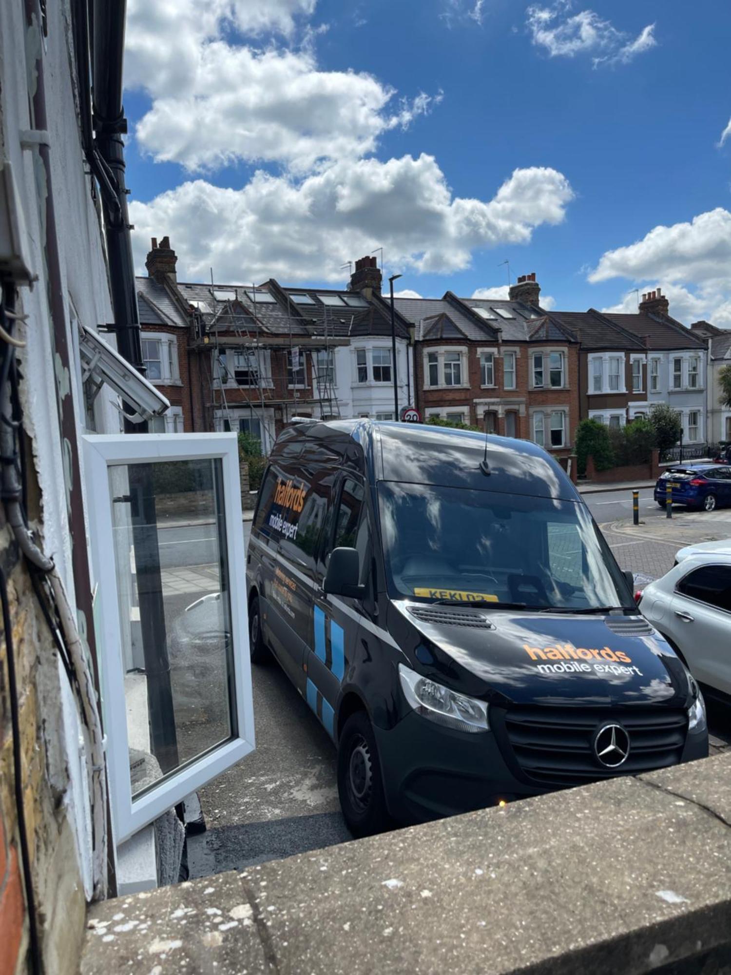 Cosy 1 Bed Apartment With Free Parking Close To Underground Station Zone 2 For Quick Access To Central London Up To 5 Guests מראה חיצוני תמונה